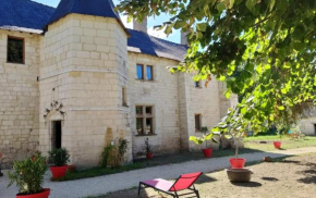 Charmant refuge à Courchamps, terrasse et jardin